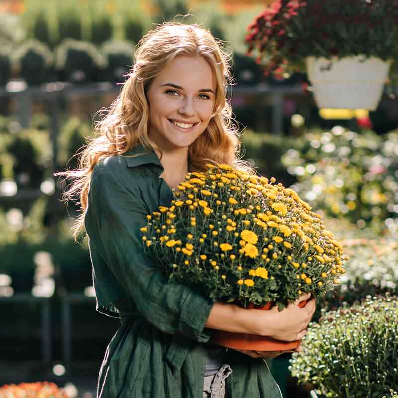 https://www.gardensummerhouses.com/wp-content/uploads/2019/08/team_06.jpg